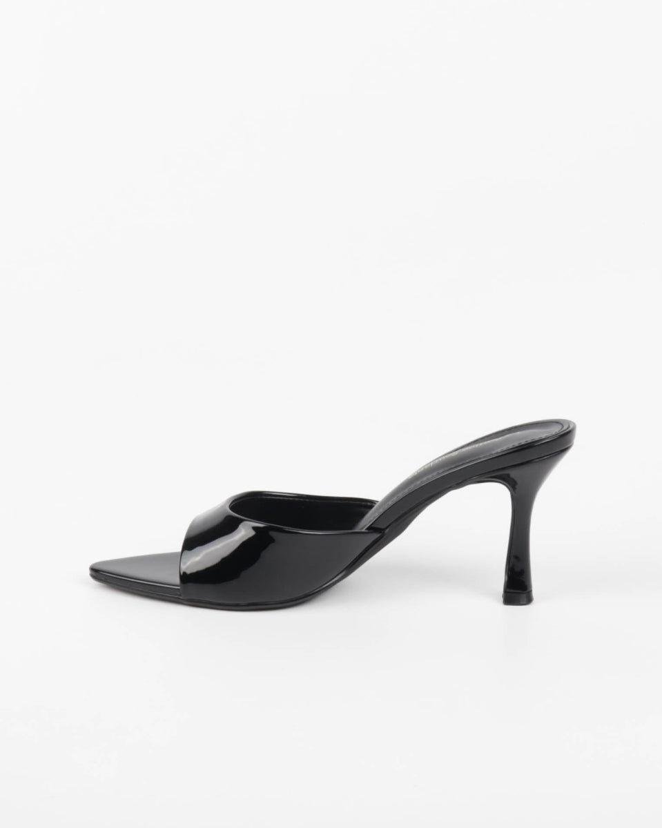 Pointed-Toe Mules - Black