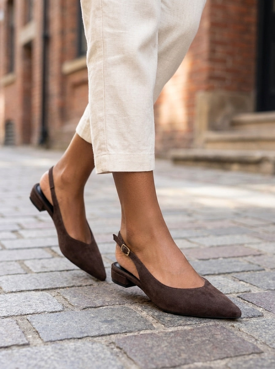Slingbacks pointu en daim- Brun