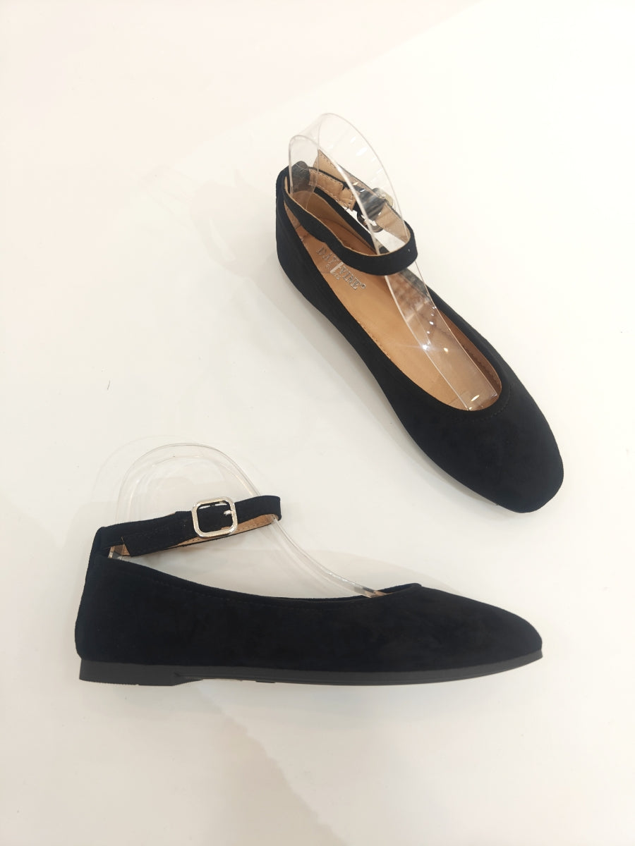 Ballerinas with strap - Black