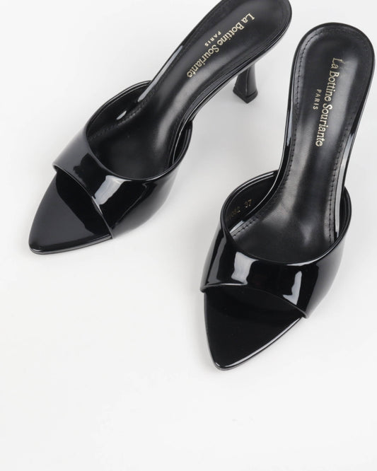 Pointed-Toe Mules - Black