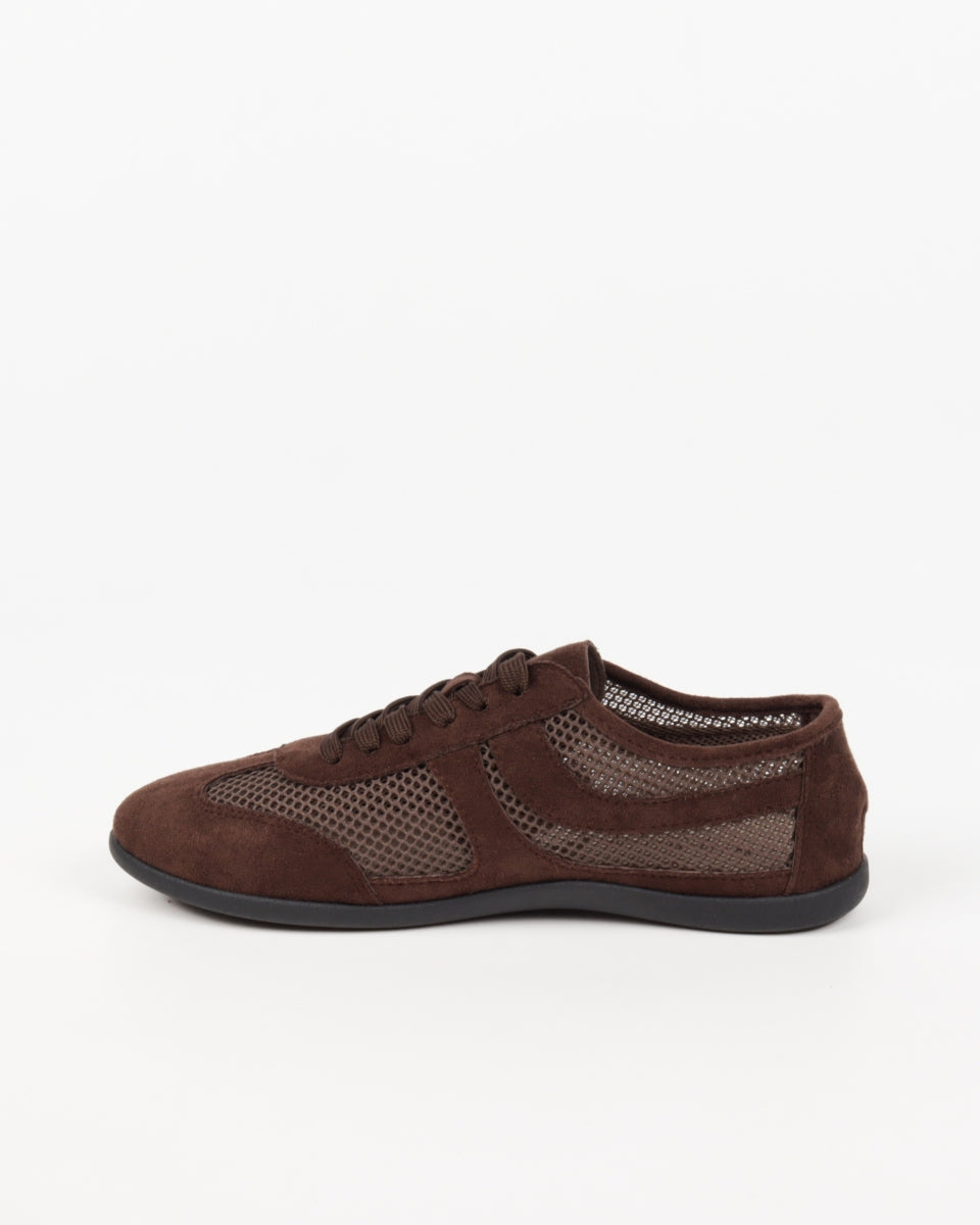 Lightweight Mesh Sneakers - Brown