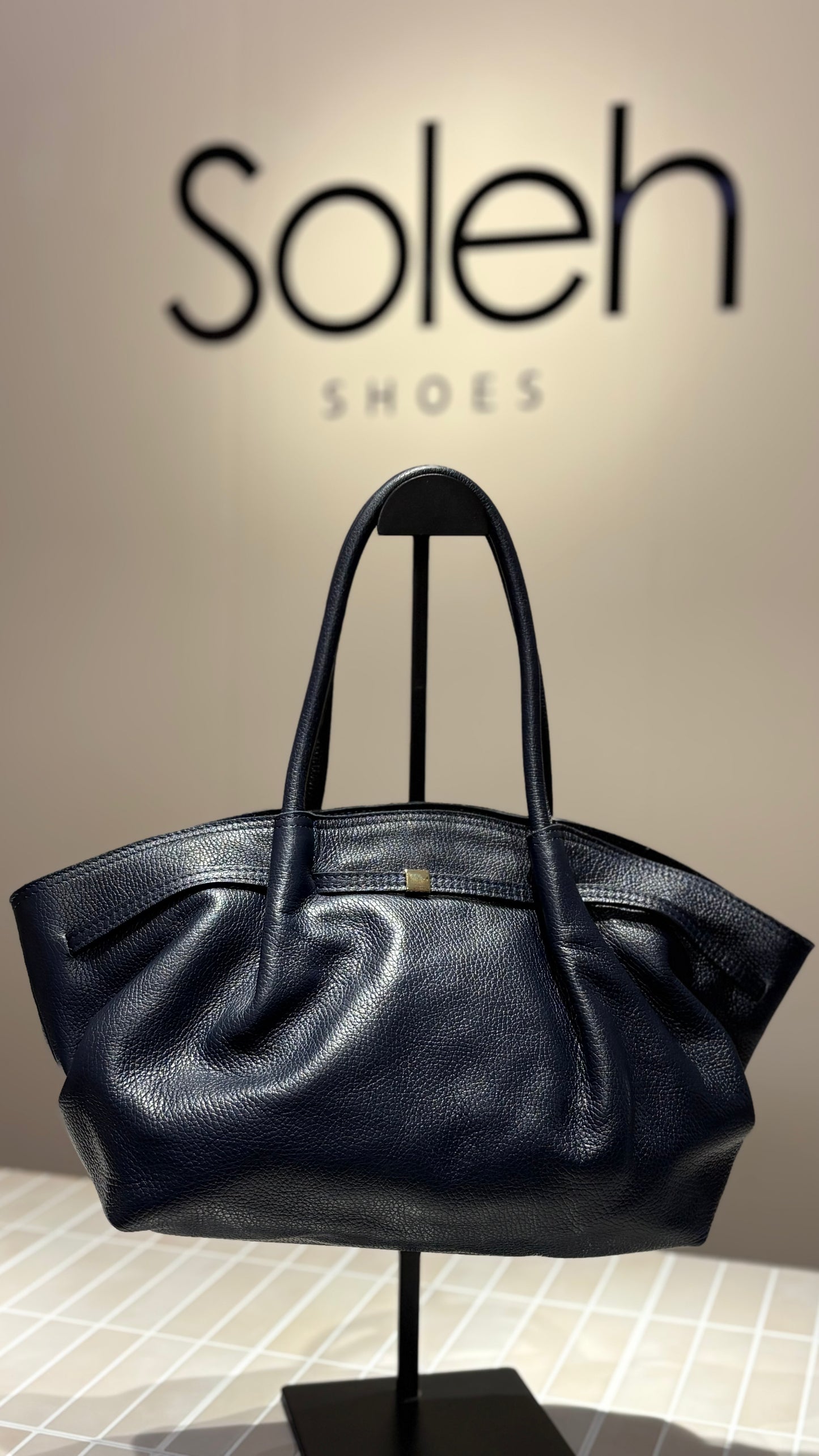 Sac à bandoulière femme en cuir taille moyenne - Blue marine