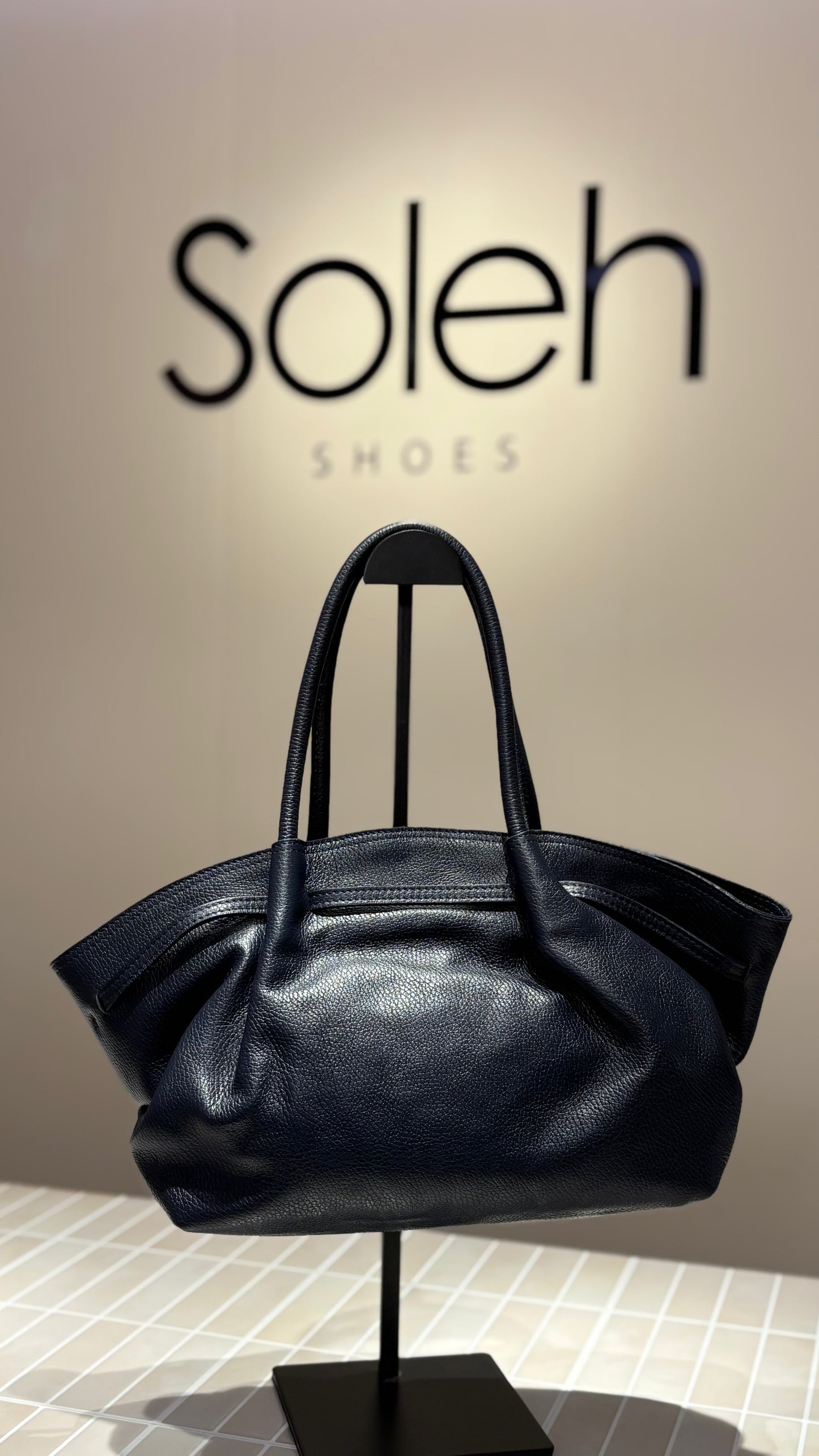 Sac à bandoulière femme en cuir taille moyenne - Blue marine